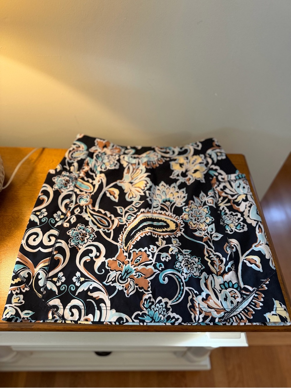 Chico’s Golf Skort Paisley Floral Print Black Aqua Brown 18” length - Picture 2 of 5